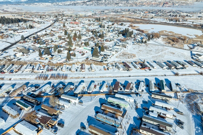 Williamsburg features spacious lots and a calm suburban atmosphere.