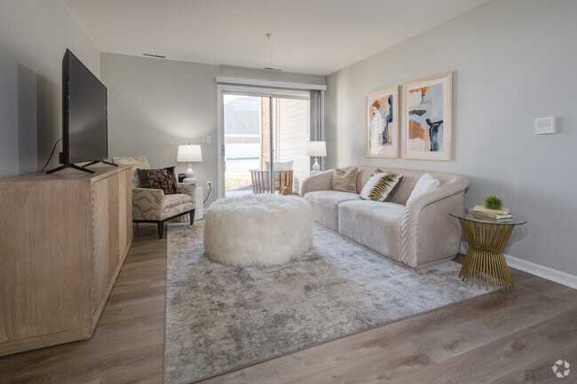 2BR, 1BA - 1,050SF (Livingroom)