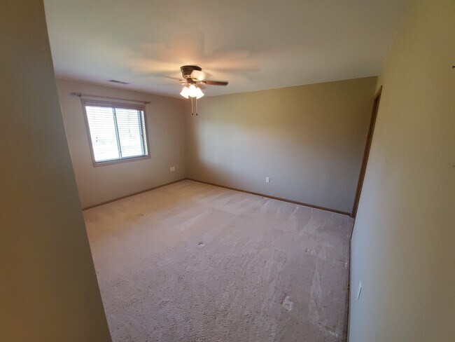 967 Roseland Dr unit 2, Kewaskum, WI 53040 - photo 7
