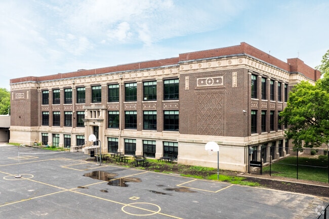 24 percent of Edison Middle School students are at least proficient in math and 26 in reading.