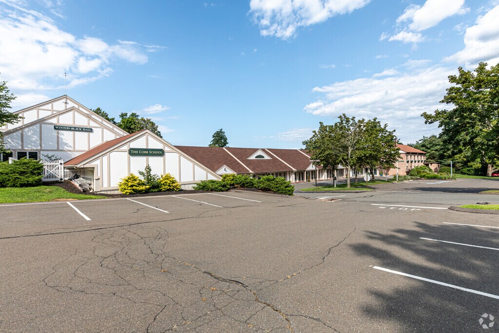 175 students aged 2-12 attend The Cobb Montessori School in Weatogue.