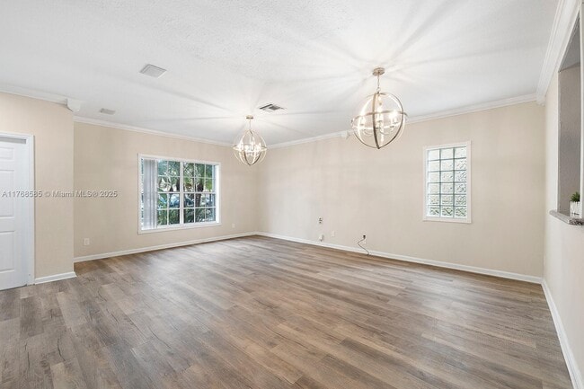 16225 Emerald Cove Rd, Weston, FL 33331 - photo 3