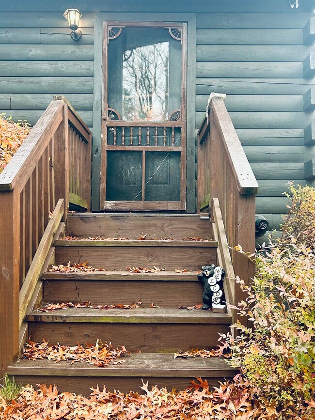 93 Shepard Ave unit One, Delaware Water Gap, PA 18327 - photo 4