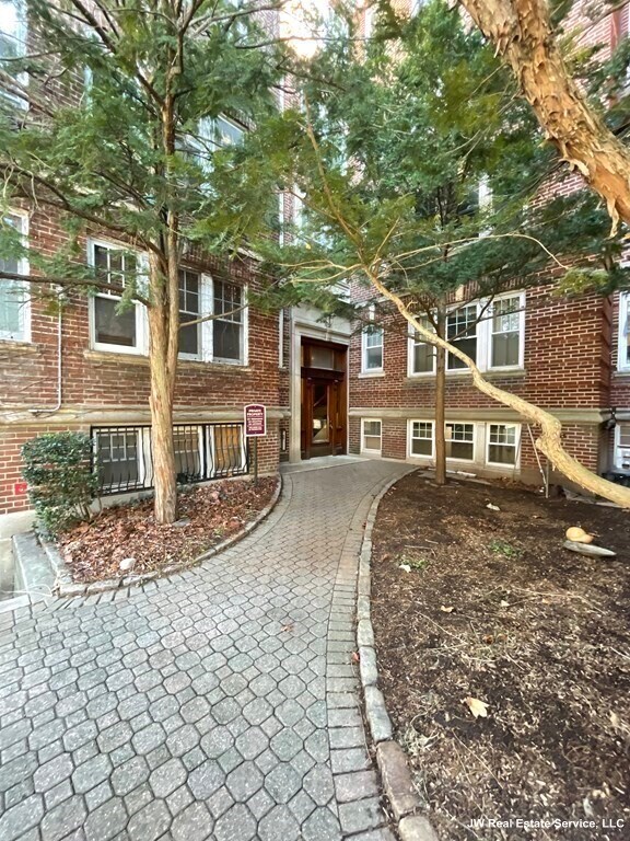 1697-1699 Cambridge St unit 19, Cambridge, MA 02138 - photo 7