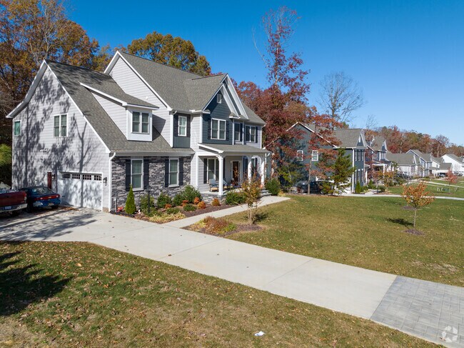 Moderately sized lots are common among Providence Forge's high-end homes.
