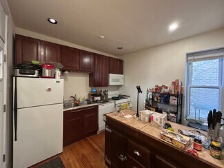 4621 N Rockwell St, Chicago, IL 60625