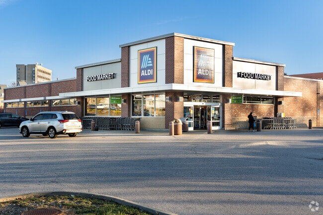 Adjacent to Breckenridge Hills, Aldi's Food Market adds convenience to neighborhood living.