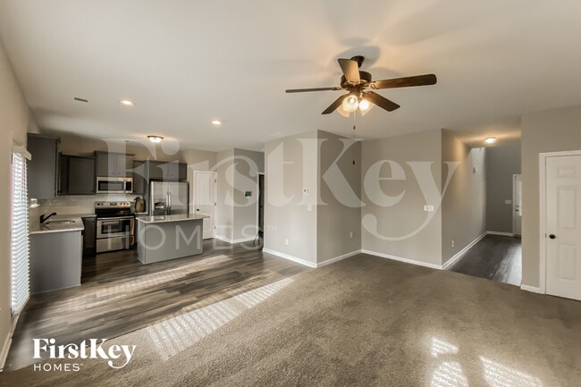 10927 Buckland Ct, Hampton, GA 30228 - photo 4