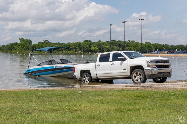 Boating at Little Elm’s Sunset Pointe lakefront offers space for water adventures.