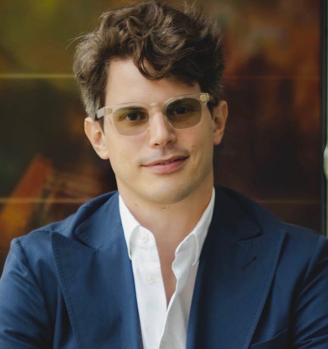 Agent Photo