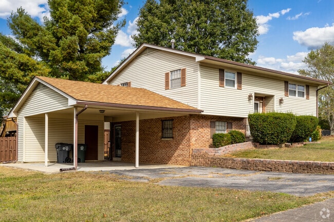 Southeastern Hills enjoys 60s and 70s ranch-style and split-level homes.