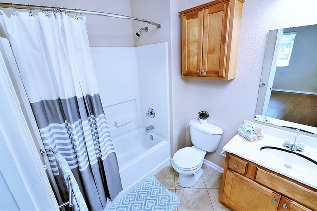 1030 Kearney St, Manhattan, KS 66502 - photo 4