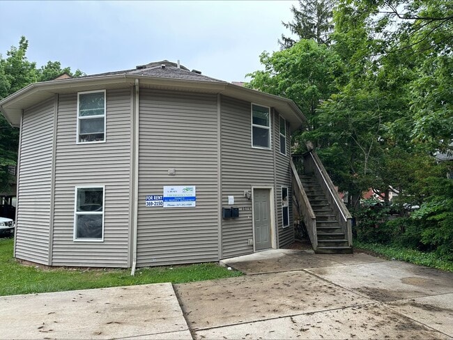 401 S Busey Ave unit 1, Urbana, IL 61801 - photo 2