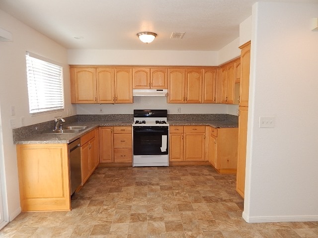 2865 C St, San Diego, CA 92102 - photo 1