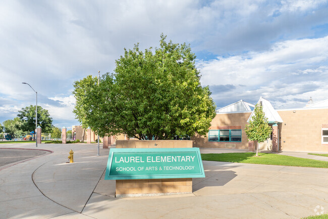 Laurel Elementary School has over 450 students with a student to teacher ratio of 15 to 1.