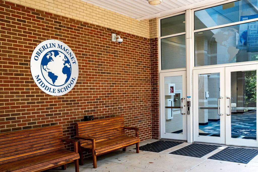 Oberlin Magnet Middle School is located in Raleigh, NC.