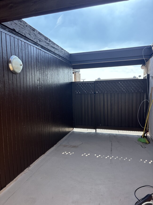 16413 S Dalton Ave unit C, Gardena, CA 90247 - photo 6