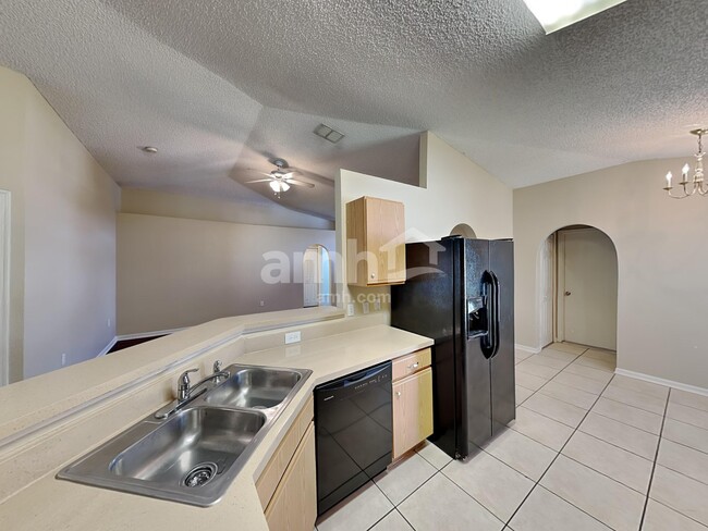 7491 Volley Dr N, Jacksonville, FL 32277 - photo 3