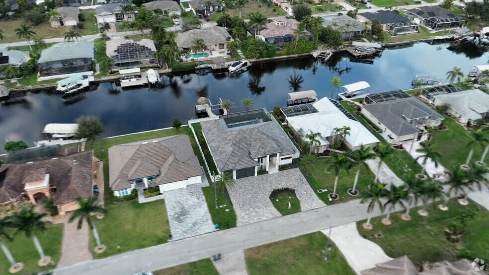 2529 SW 37th St, Cape Coral, FL 33914 - photo 2