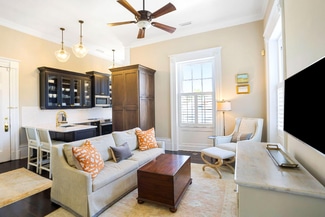 214 Calhoun St Unit 5, Charleston, SC 29401