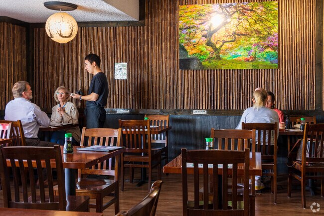 Black Bamboo is your destination for sushi in Lunada Bay.