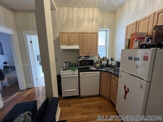 1193 Commonwealth Ave Unit 11, Boston, MA 02134