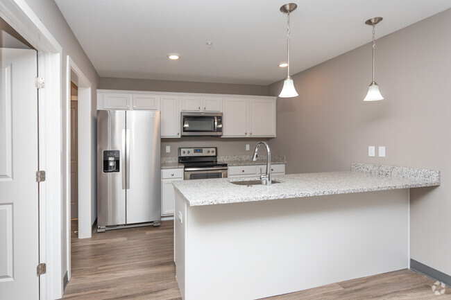 1BR, 1BA - The Rialto - 707 SF