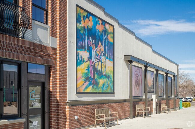 Find vibrant murals created by local artists at the downtown commons of Twin Falls.