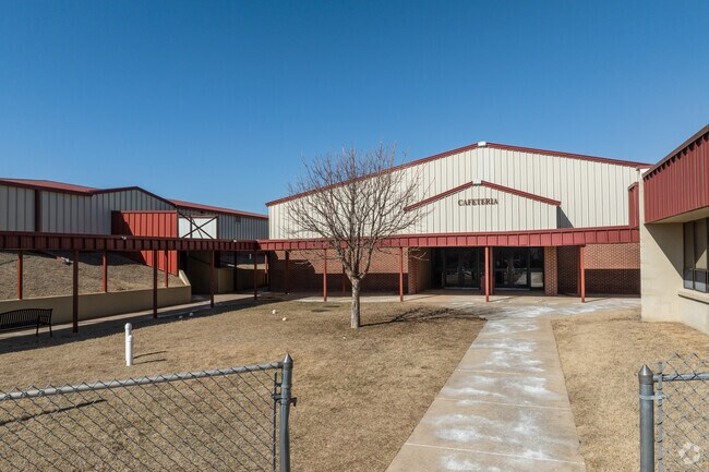 North Rock Creek Intermediate School offers a variety of extracurricular activities.