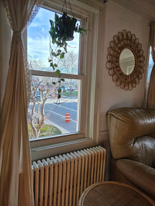 37 Court St unit 2, Plymouth, MA 02360 - photo 4