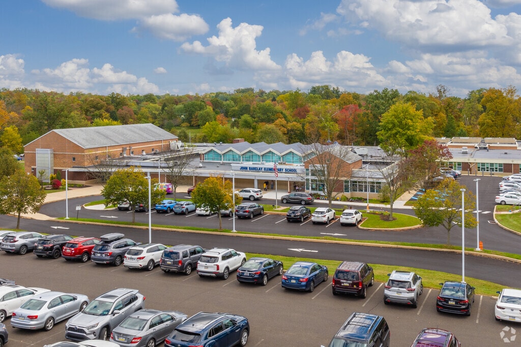 Barclay Elementary School earns an A on Niche.com for its excellence in serving the community.