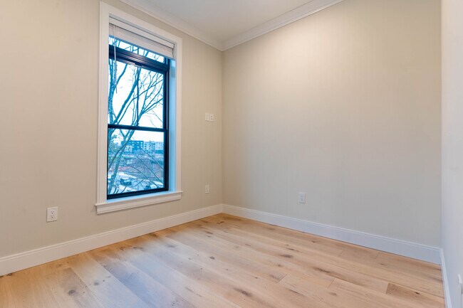 157 Everett St unit 301, Boston, MA 02134 - photo 6