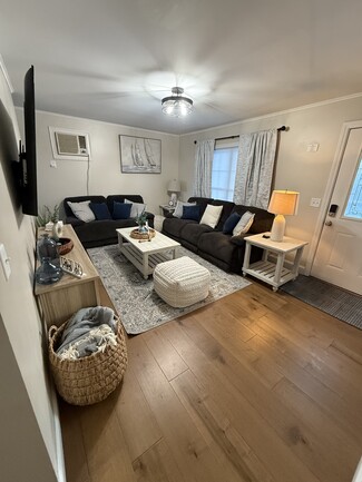 11 Lewis St, Laconia, NH 03246