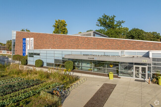 Arsenal Technical High School is located in near Bates-Hendricks.