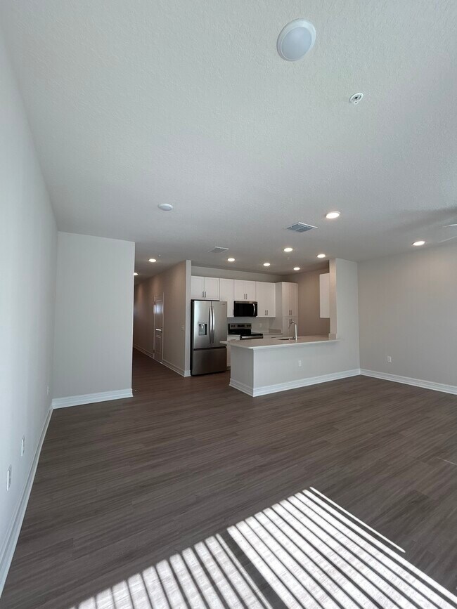 Lake Tavares Townhomes, Tavares, FL 32778 - photo 6