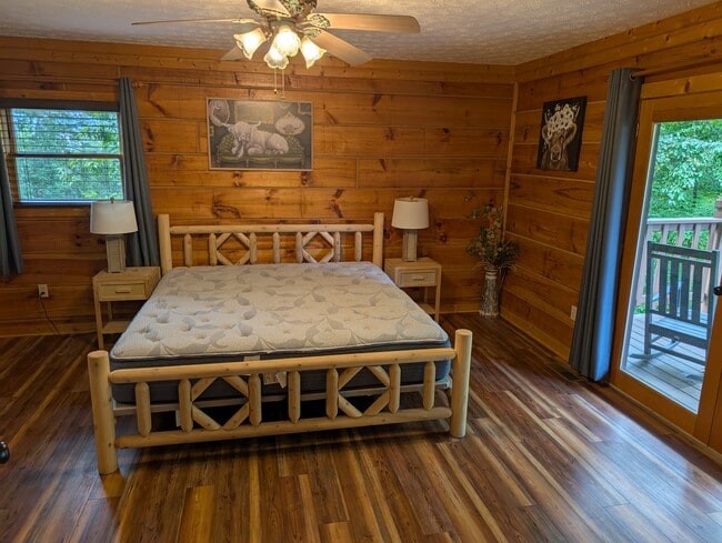 2420 Sylvan Glen Way, Pigeon Forge, TN 37863 - photo 4