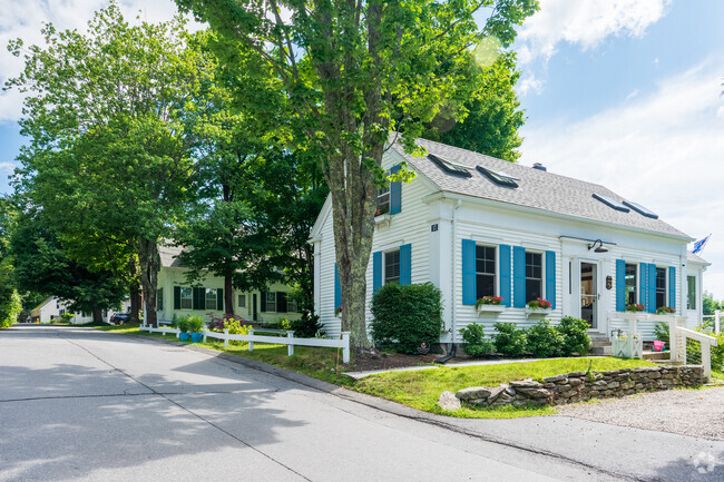 South Freeport hosts a collection of winding, shaded streets and coastal roads.