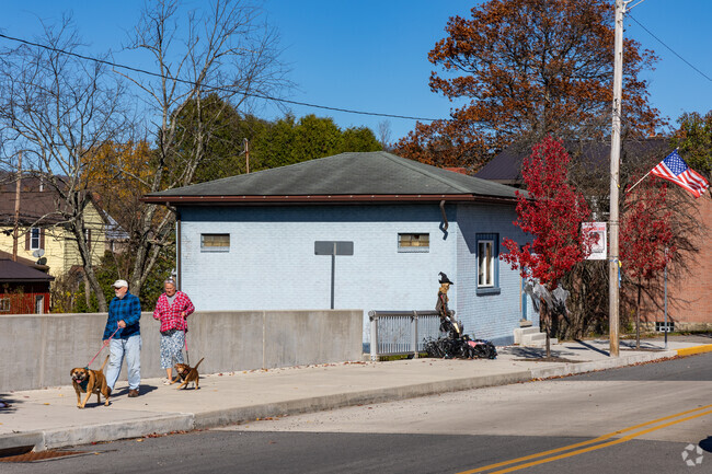 Cairnbrook residents enjoy a few more amenities in nearby Central City.