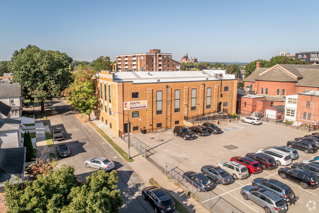 South End Middle School is located in Springfield.