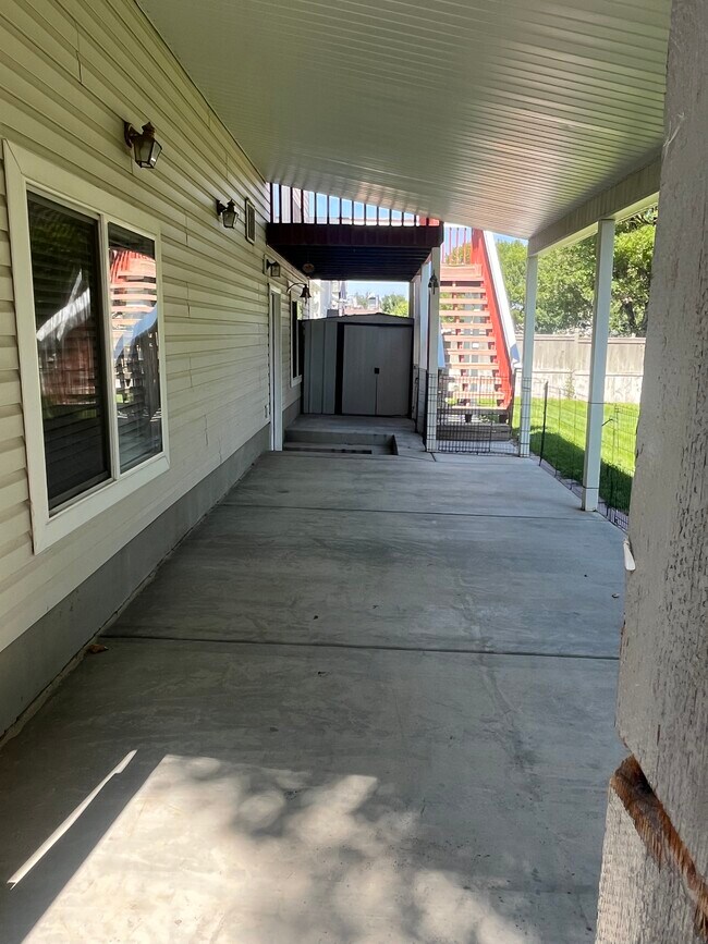 7898 N Sparrowhawk Cir, Eagle Mountain, UT 84005 - photo 4