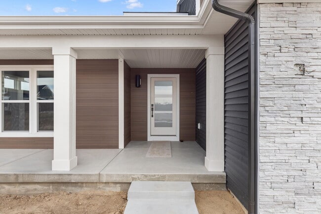 7772 Greendale Dr, Byron Center, MI 49315 - photo 3