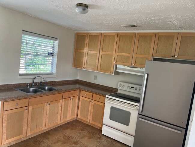 2658 Mangrove St unit Mangrove street, Naples, FL 34112 - photo 2