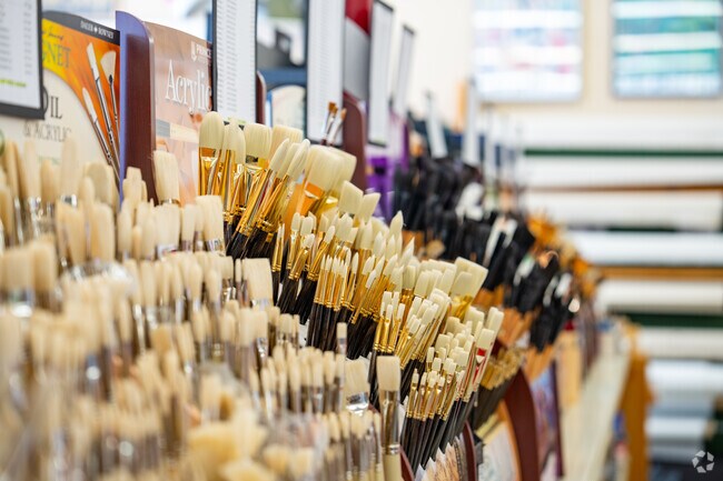 Art Center in Annesdale is a popular local store for artists of all kinds.