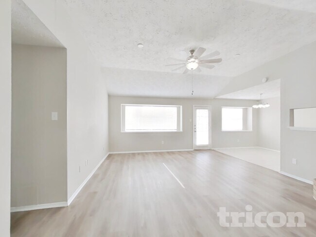 2802 N Spring Dr, Spring, TX 77373 - photo 4