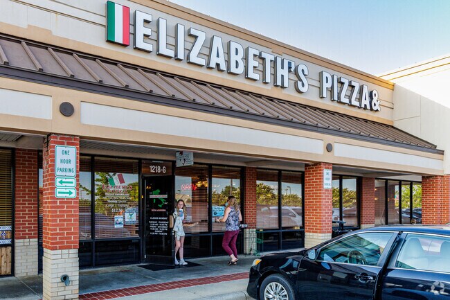 Elizabeth's Pizza offers daily lunch specials for Hilltop and neighboring communities.