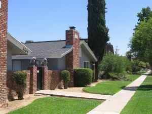 3357 E Fairmont Ave unit C, Fresno, CA 93726 - photo 2