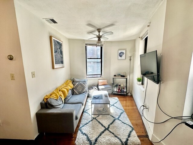 13 Charter St unit 2, Boston, MA 02113 - photo 4