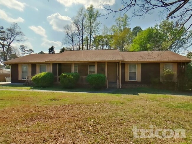199 Kings Ct NW, Lawrenceville, GA 30044 - photo 2
