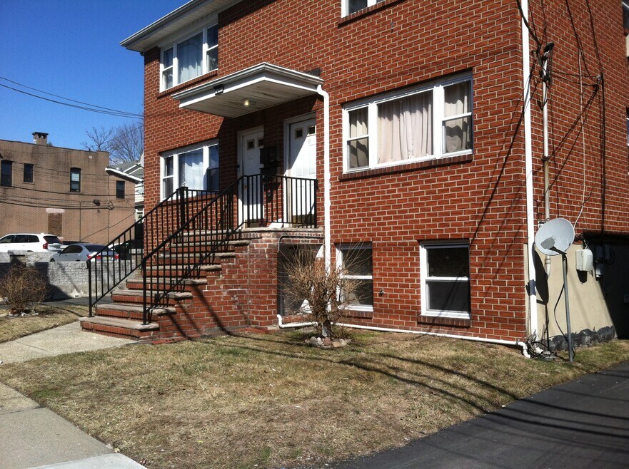 495 Main St unit 2L, Fort Lee, NJ 07024 - photo 1
