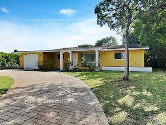 2710 NE 53rd St, Lighthouse Point, FL 33064